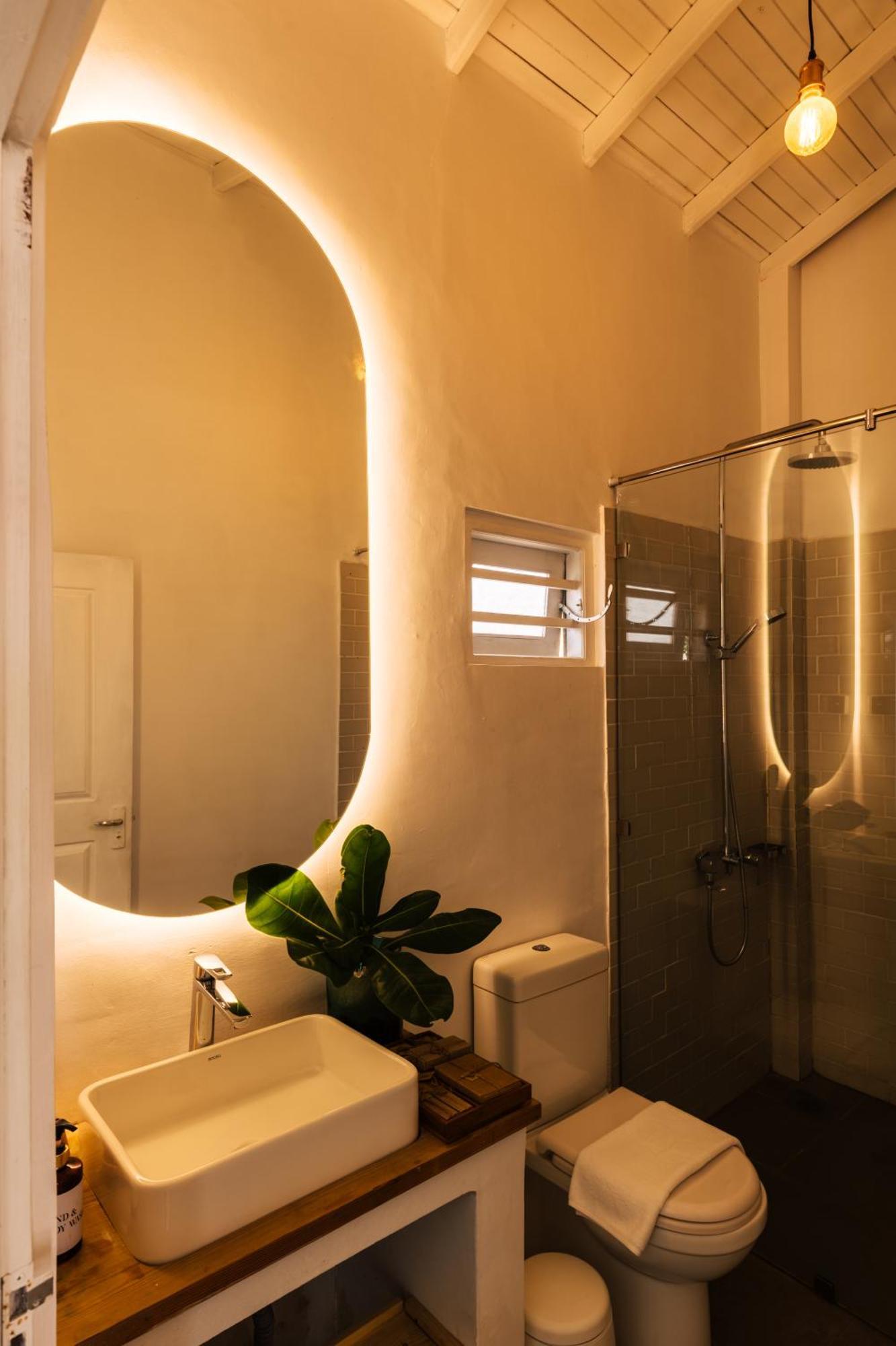 Sea Salt Society Hotel Hikkaduwa Exterior photo